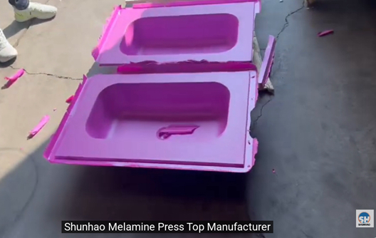 Shunhao Melamine │ Máquina de Prensa de Melamina para Louças Sanitárias