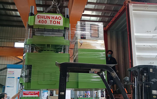 Nova remessa da fábrica de máquinas e moldes Shunhao
    